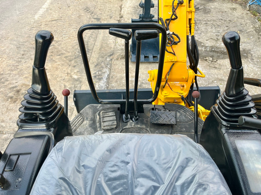 Komatsu PC35MR-1