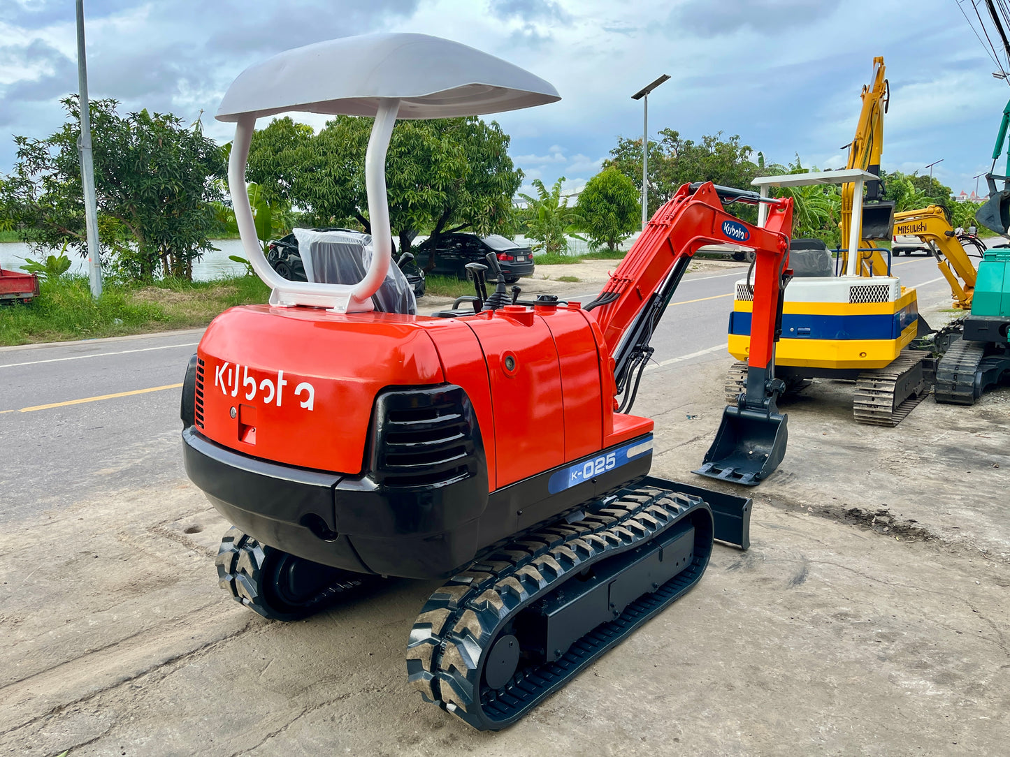 Kubota K-025
