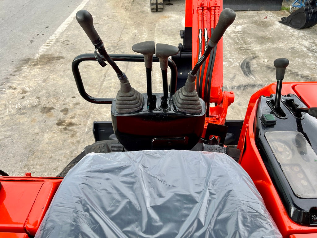 Kubota U-20