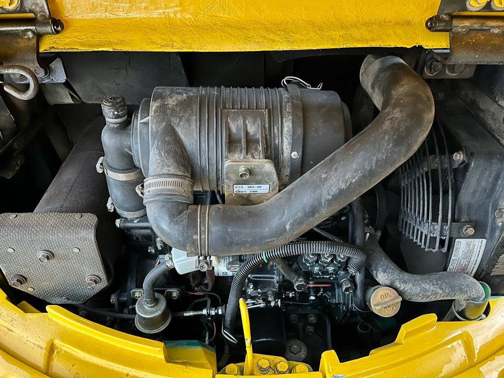 Komatsu PC30MR-1