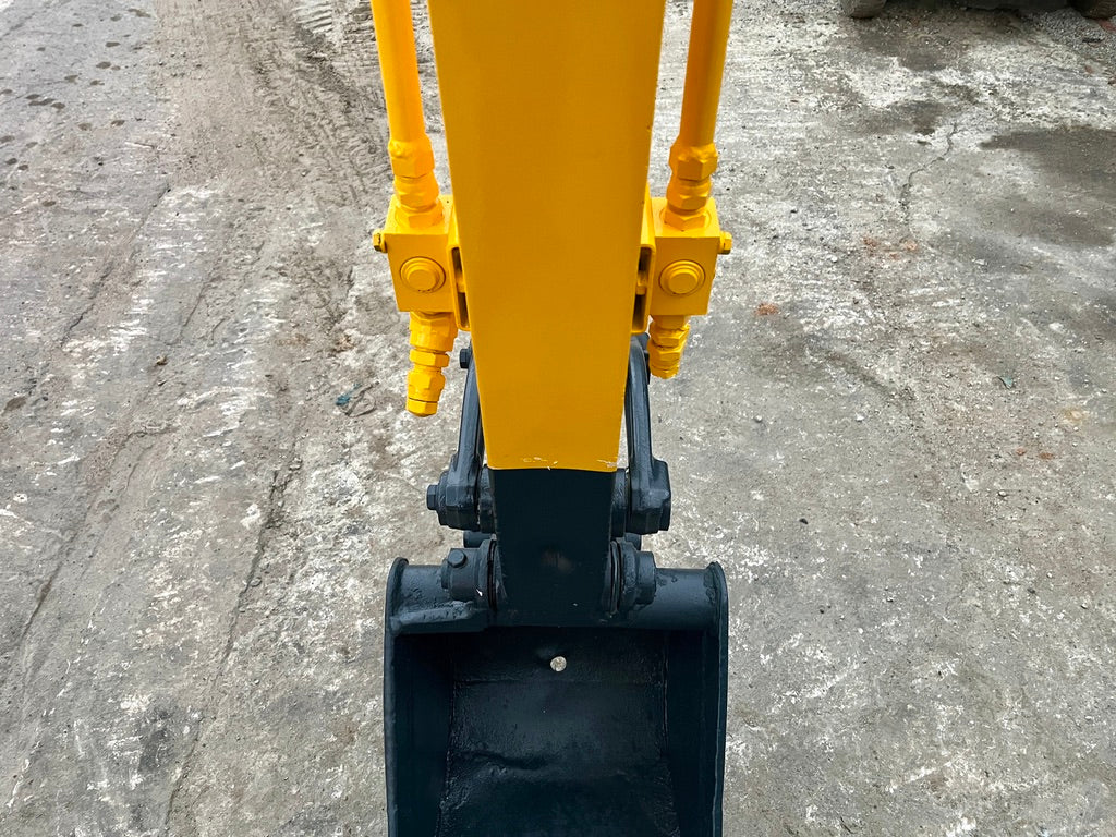 Komatsu PC30MR-1