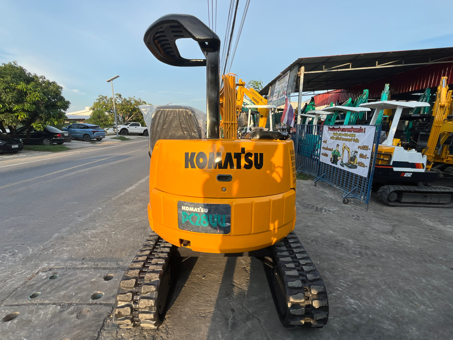 Komatsu PC28UU-2E