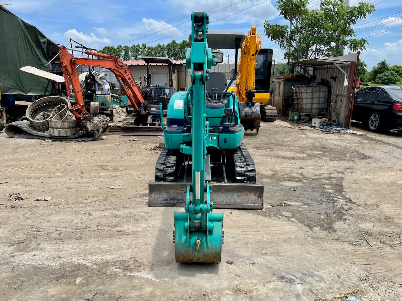 Komatsu PC27R-8