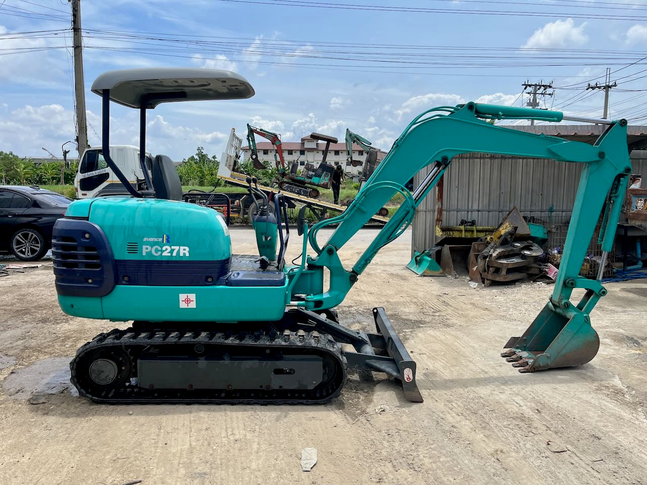 Komatsu PC27R-8