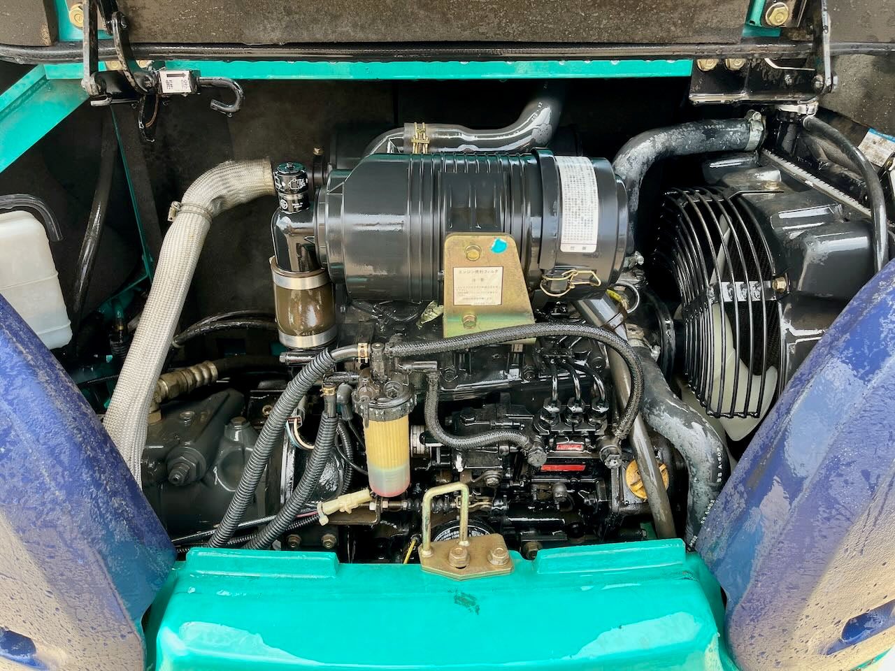 Komatsu PC27R-8