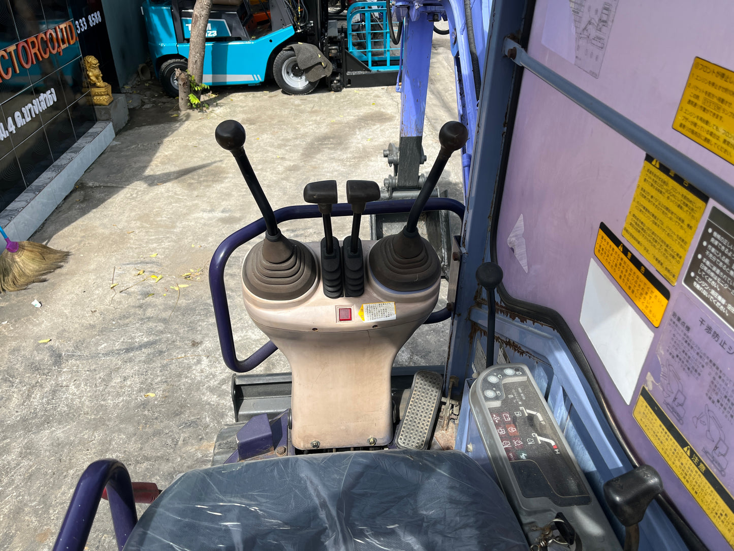 Hitachi EX20UR
