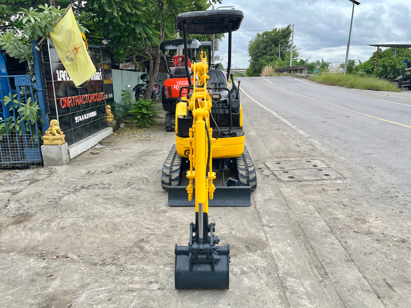 Komatsu PC15MR-1