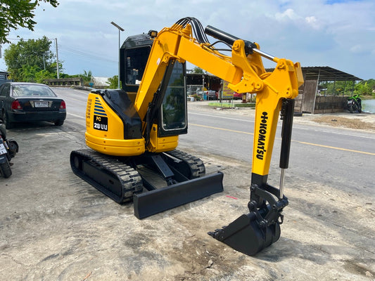 Komatsu PC28UU-2E