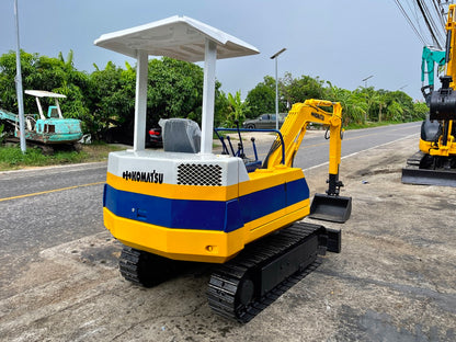 Komatsu PC10-6 หมายเลข 22301 มุมซ้ายด้านหลัง
