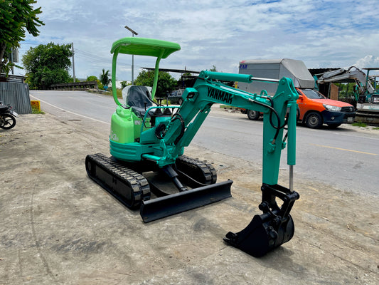 รถขุด Yanmar VIO20-2 มุมด้านหน้าอีกด้าน