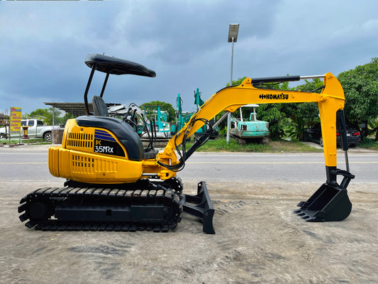 Komatsu PC35MR-1 มุมขวา