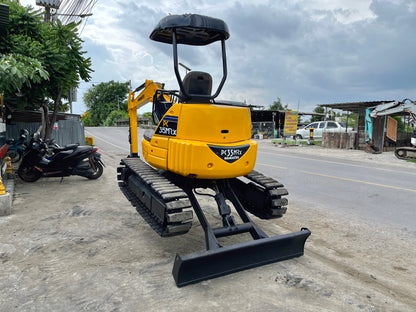 Komatsu PC35MR-1 มุมขวาหลัง