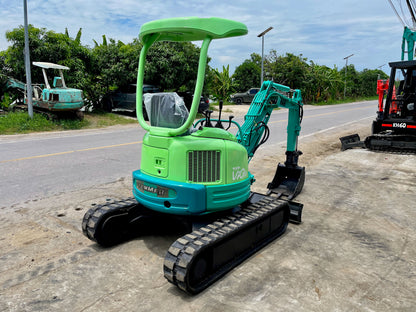 รถขุด Yanmar VIO20-2 มุมด้านหลังอีกด้าน