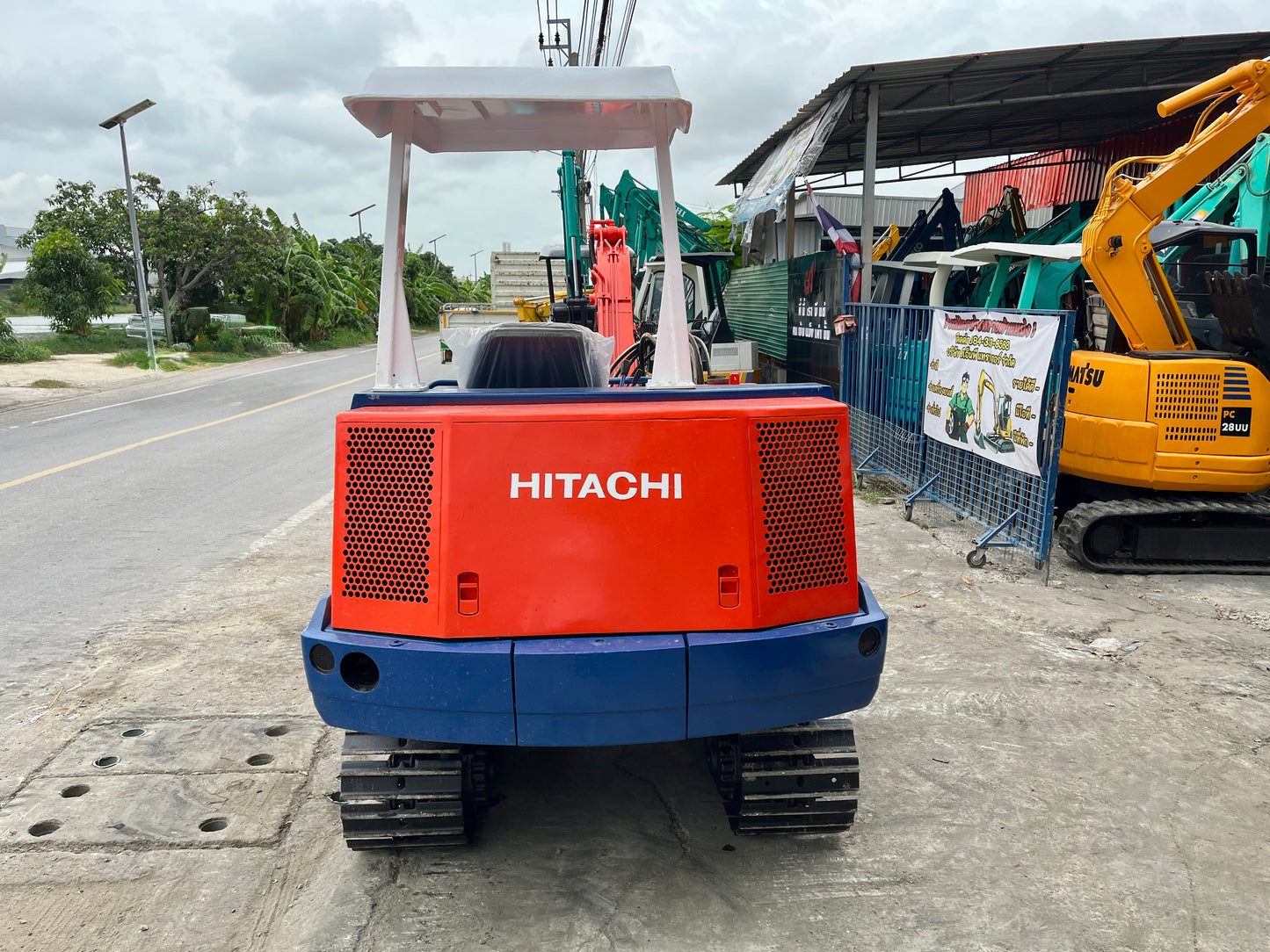 Hitachi EX33