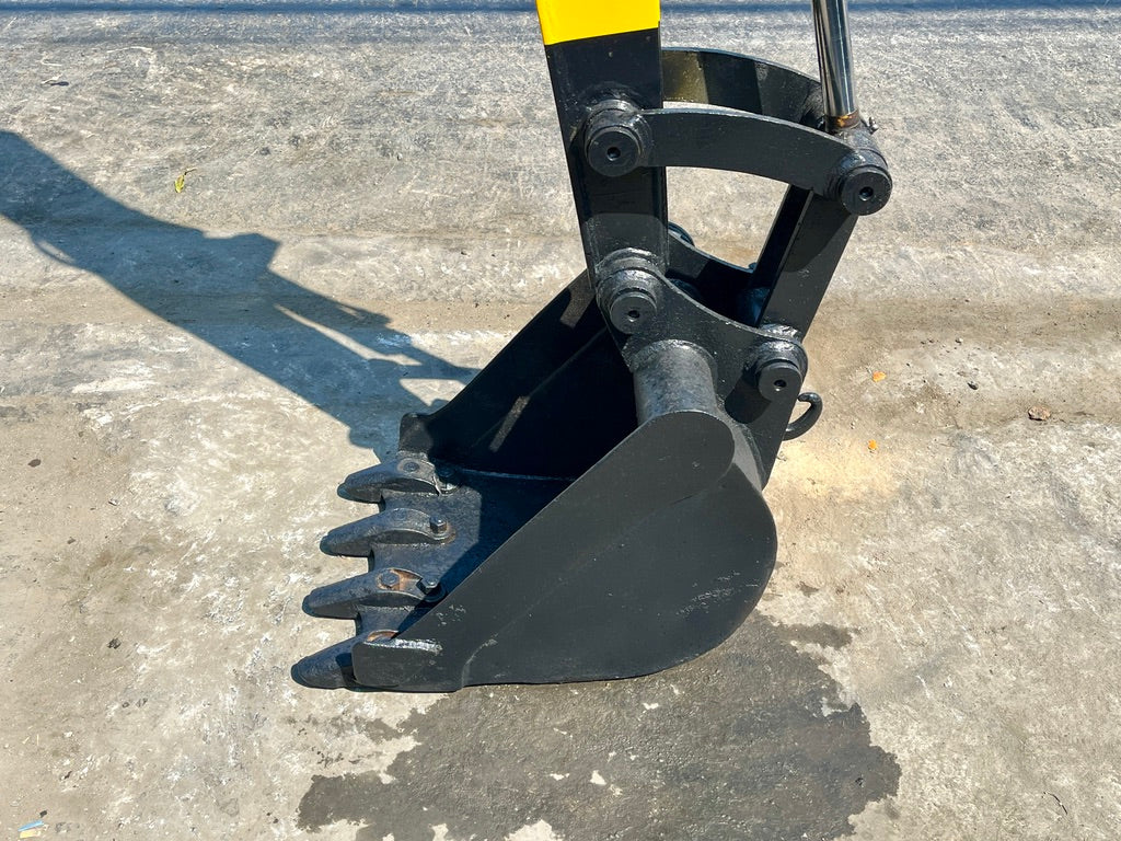 Komatsu PC30-1