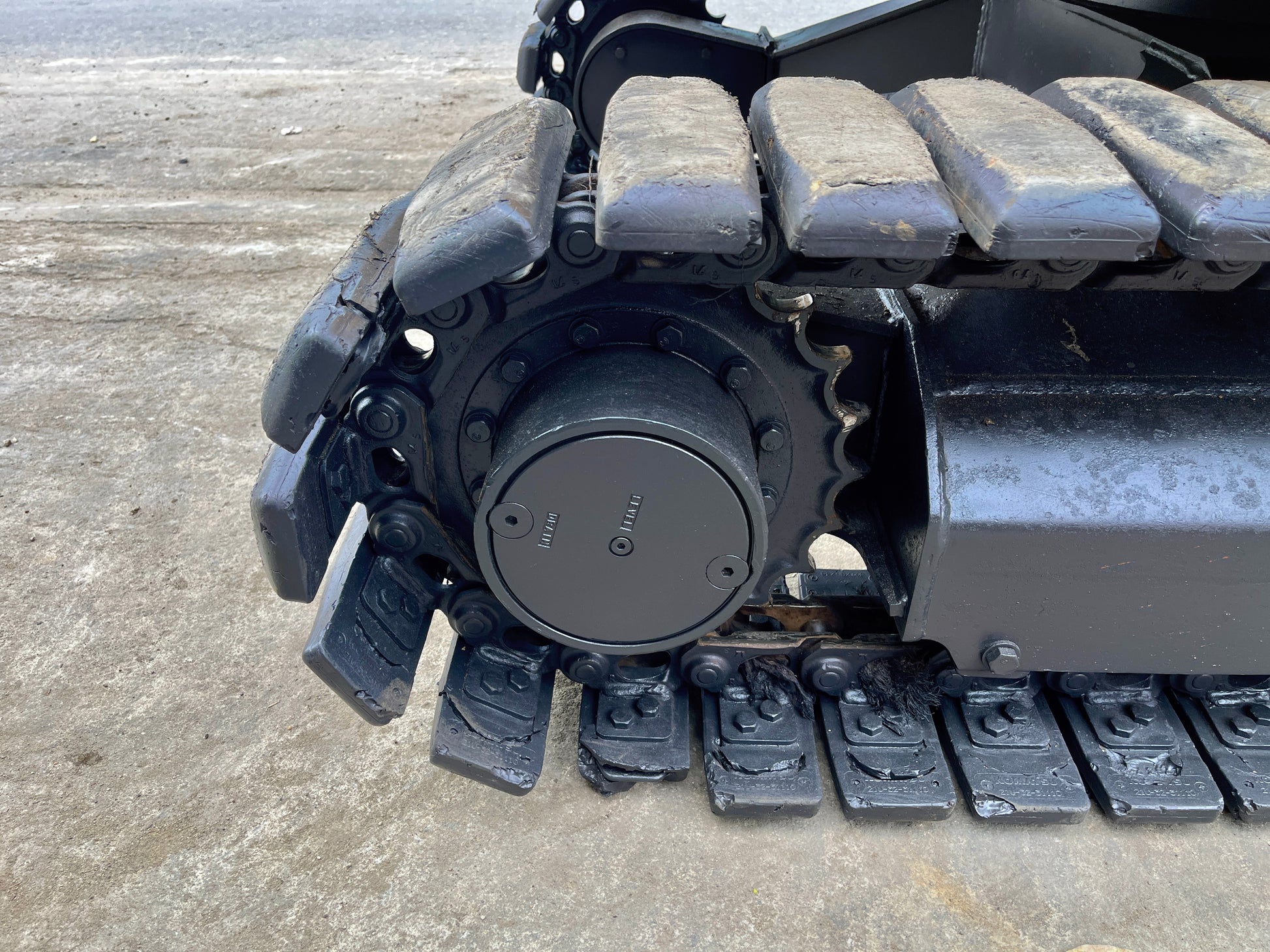 แทรคเหล็กเกี๊ยยางและชุดขับเคลื่อน Komatsu PC35MR-1