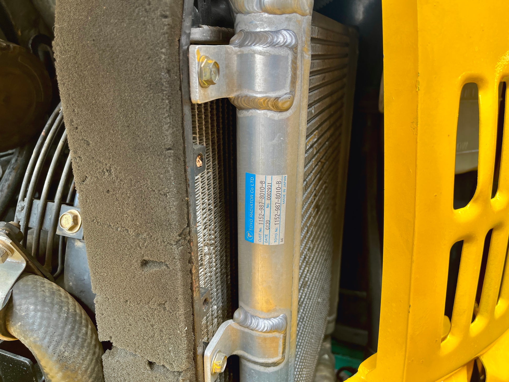 รายละเอียดชิ้นส่วนภายในห้องเครื่อง Komatsu PC35MR-1