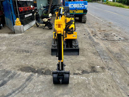 รถขุด Yanmar B07 ภาพด้านหน้าตรง
