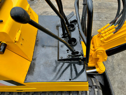 ชุดคอนโทรลและคันโยกรถขุด Yanmar B07 ระยะใกล้