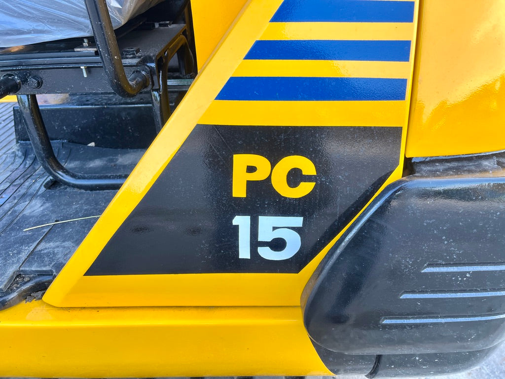 Komatsu PC15-3