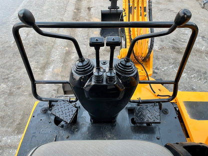 Komatsu PC10-7E