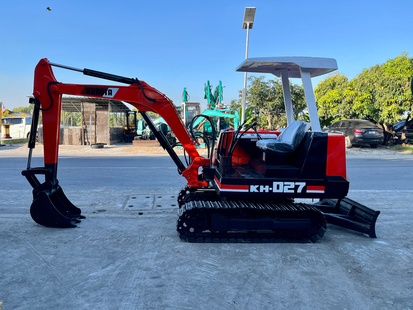 Kubota KH-027