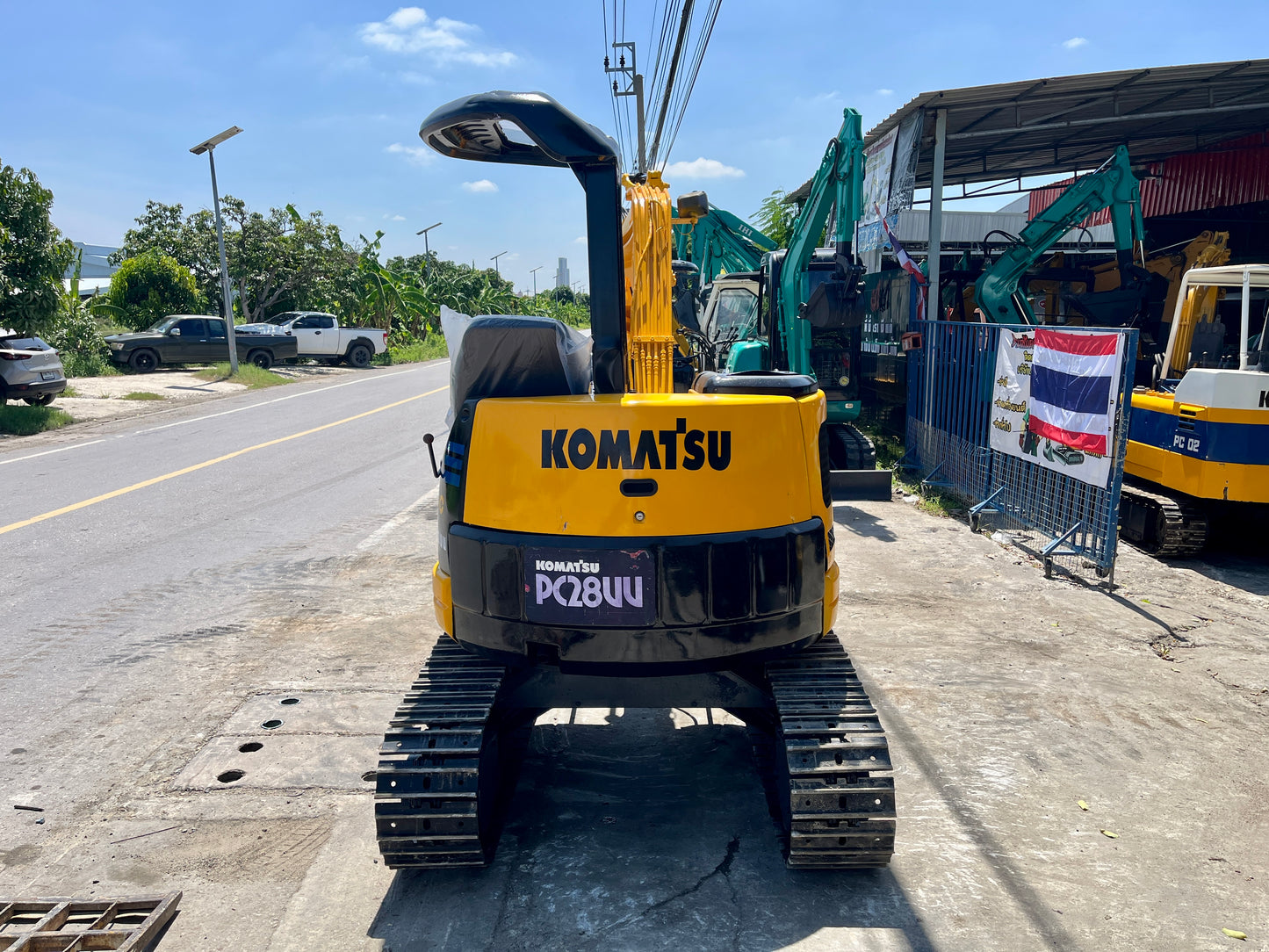 Komatsu PC28UU-2E