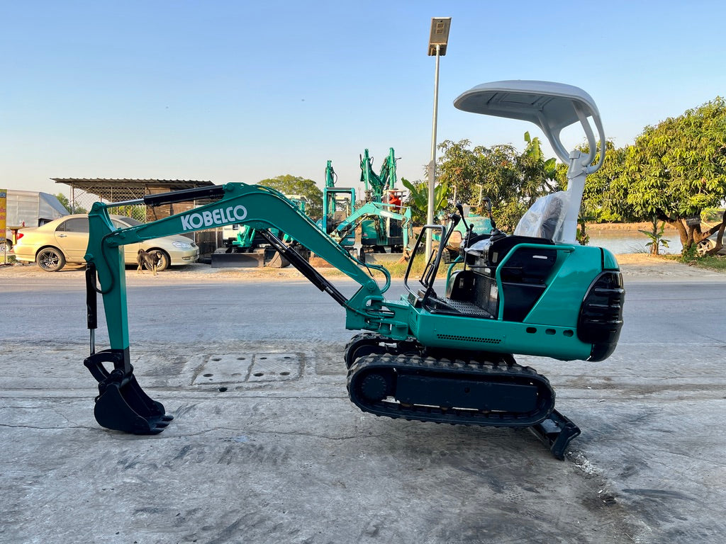 Kobelco SK015