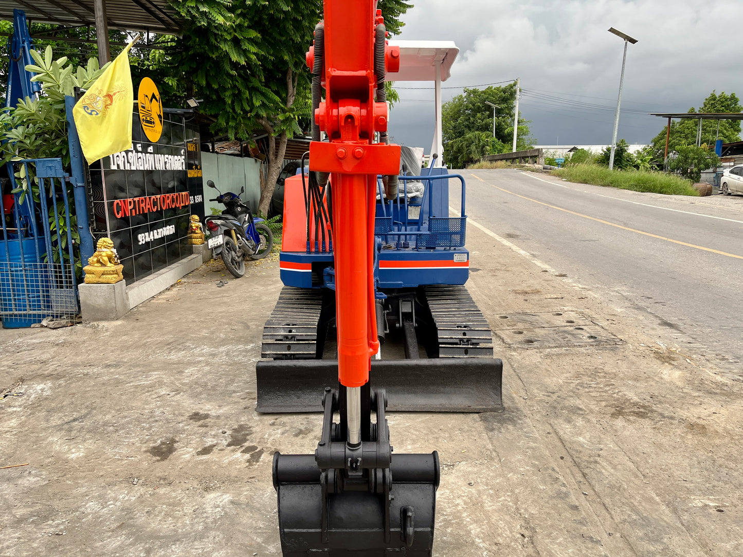 Hitachi EX33