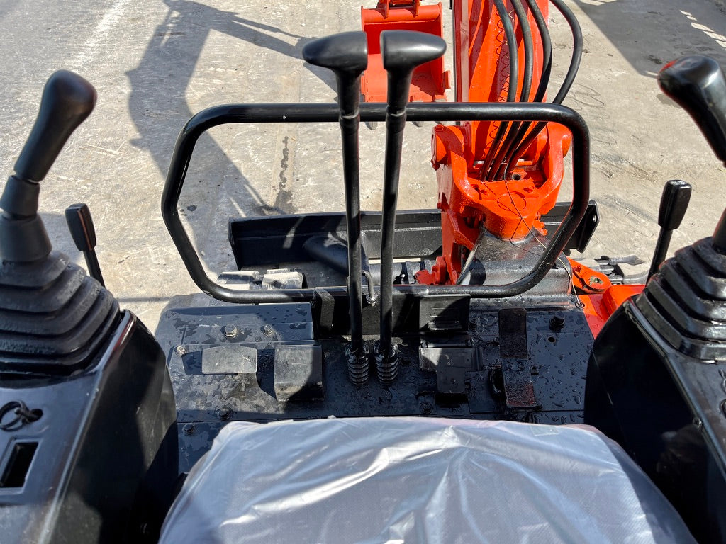 Kubota K-035