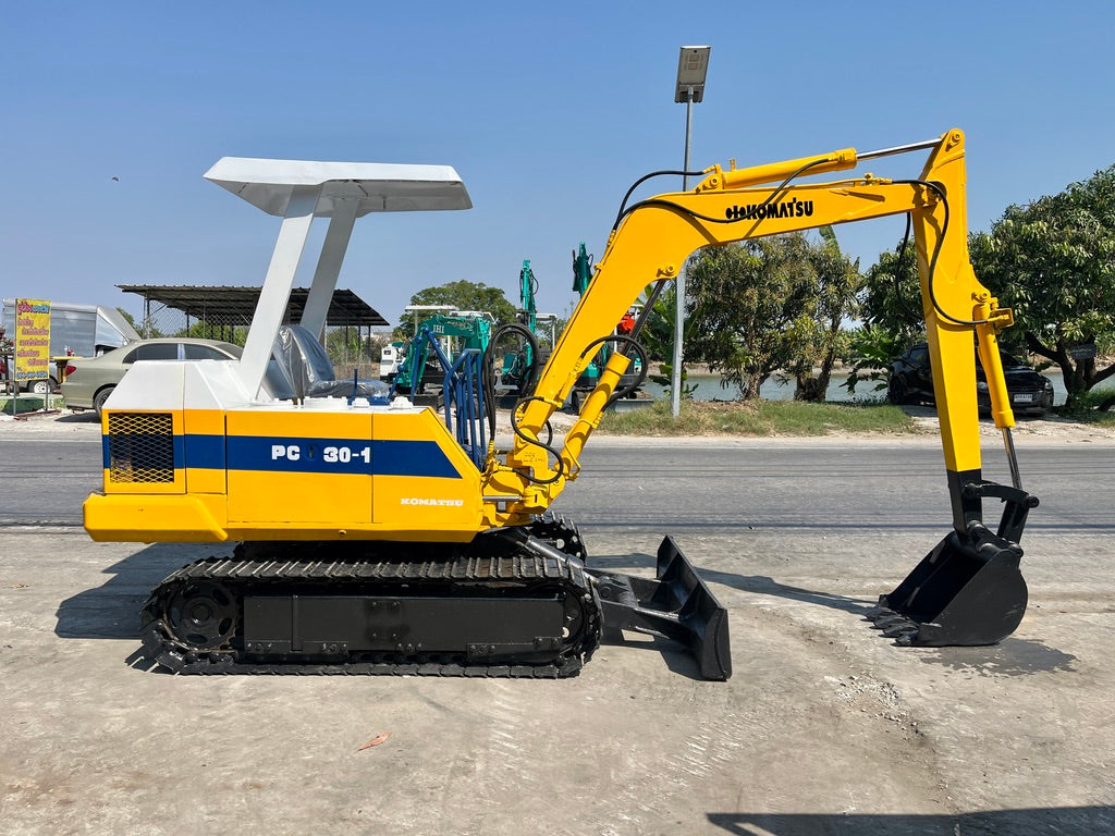 Komatsu PC30-1
