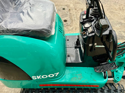 Kobelco SK007