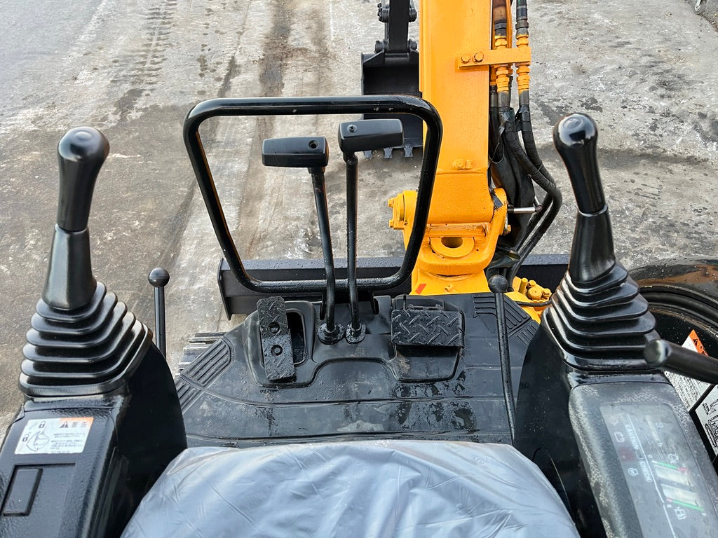 Komatsu PC27MR-1
