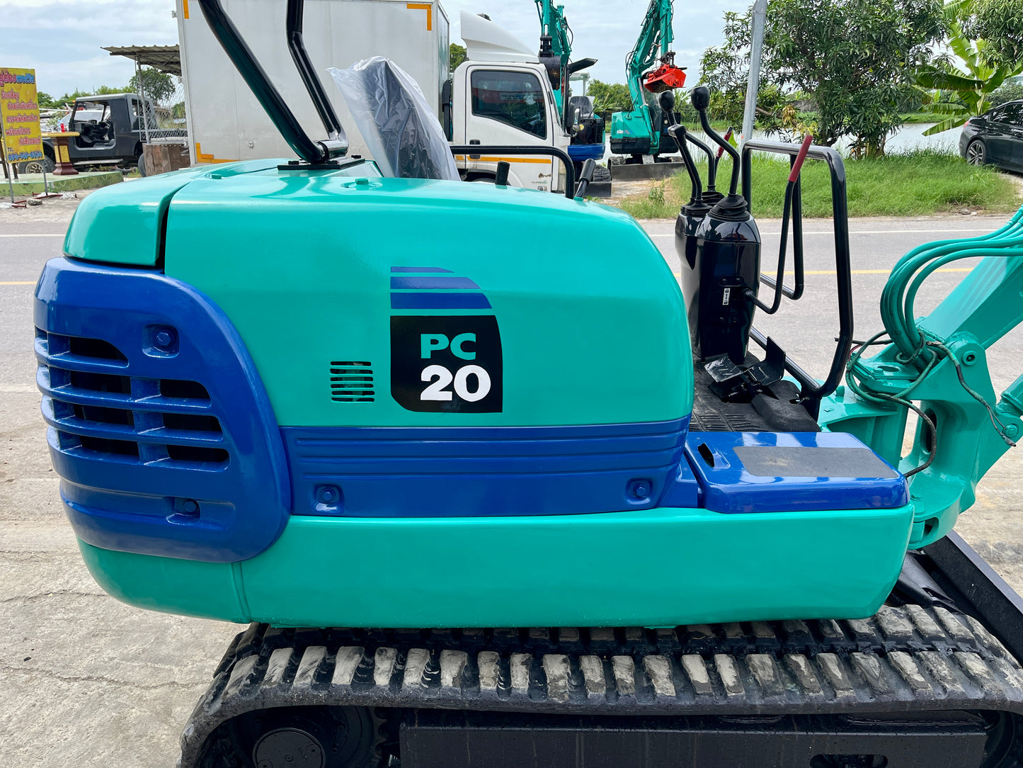 Komatsu PC20R-8