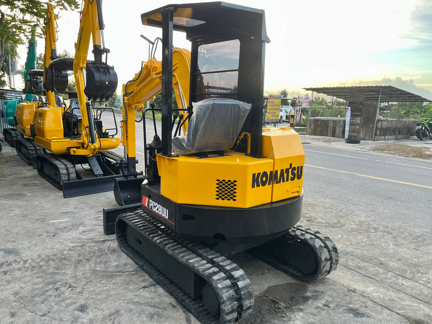 Komatsu PC28UU-1