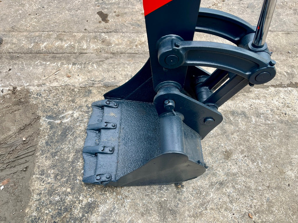 Kubota KH-040