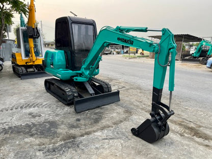 Komatsu PC15-3