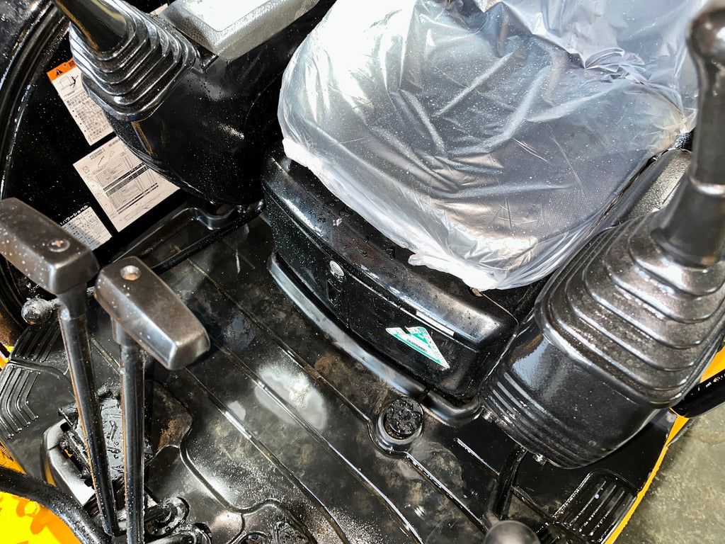 Komatsu PC27MR-1