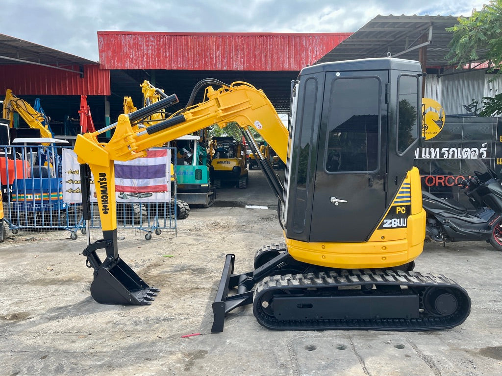 Komatsu PC28UU-2E