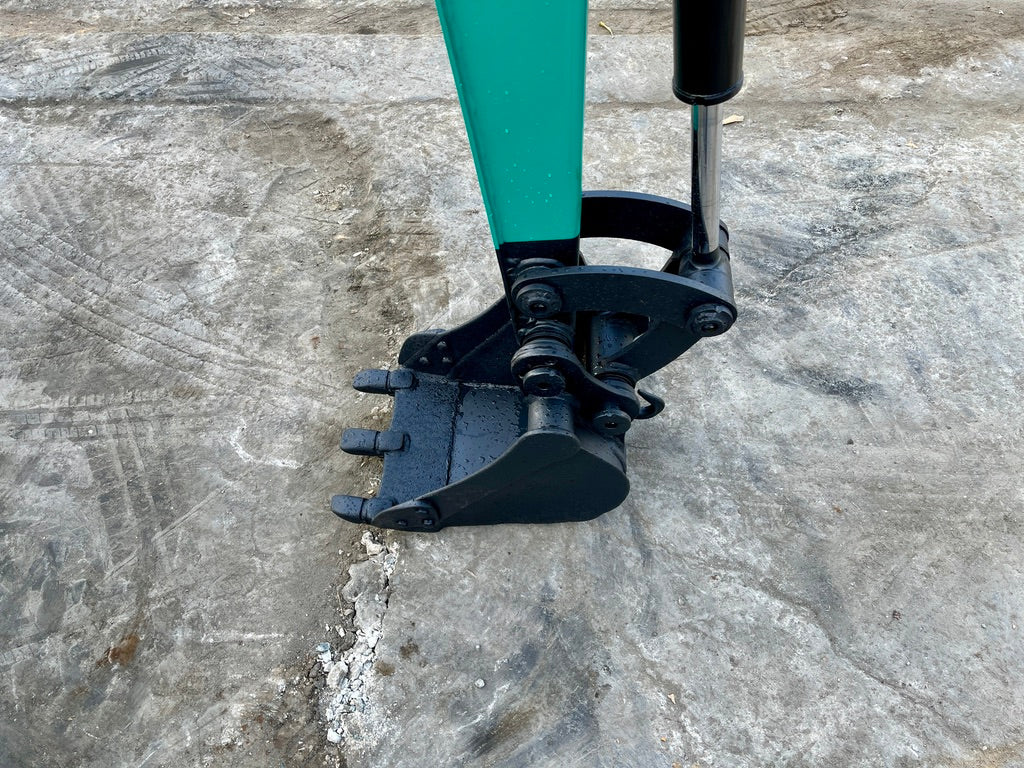 Kobelco SK015