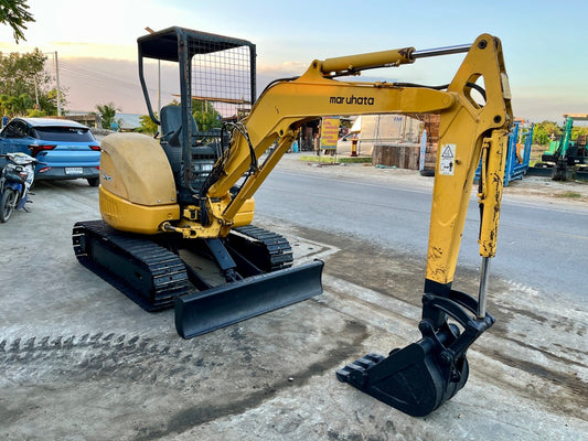Komatsu PC30MR-1