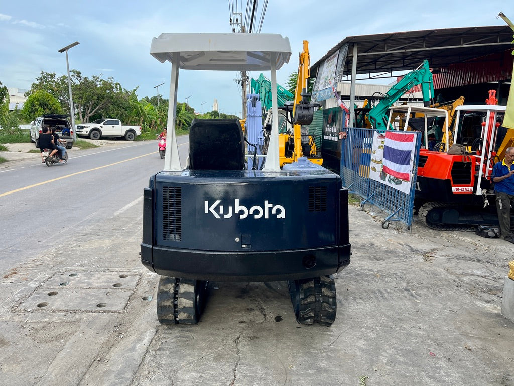 Kubota KX-027