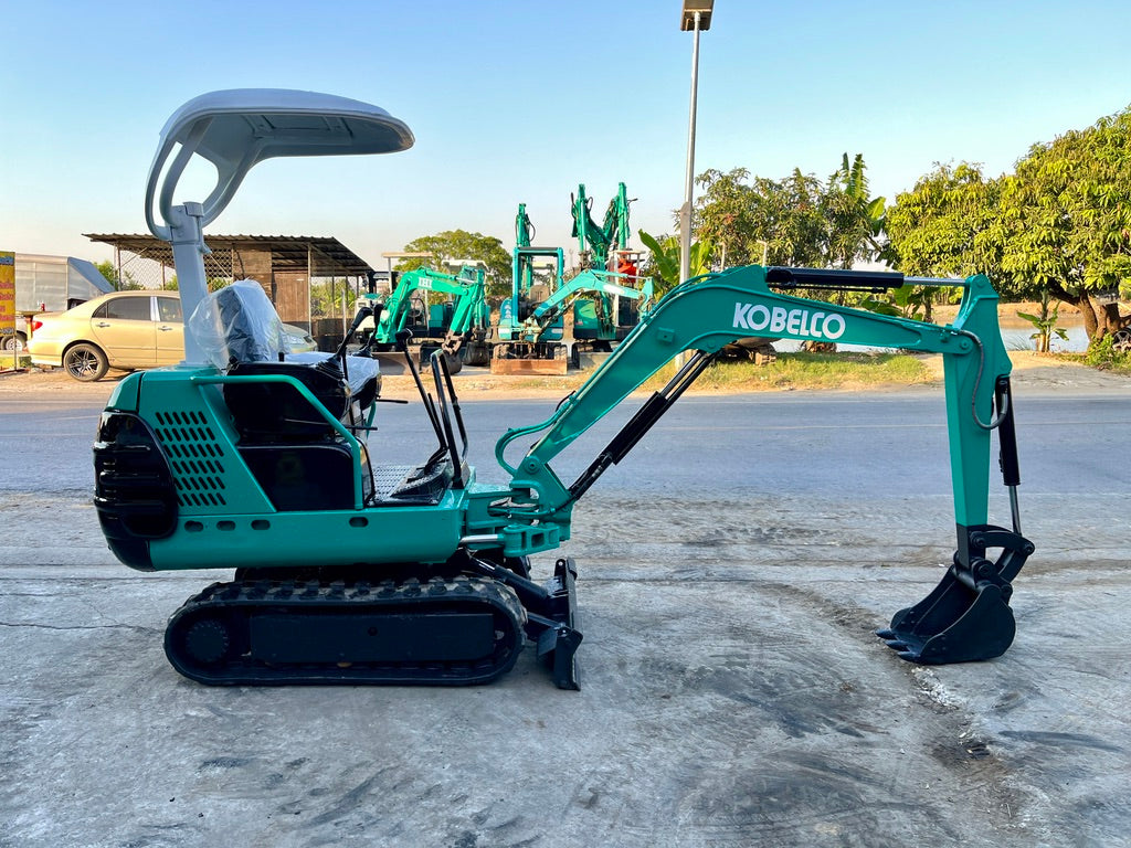 Kobelco SK015