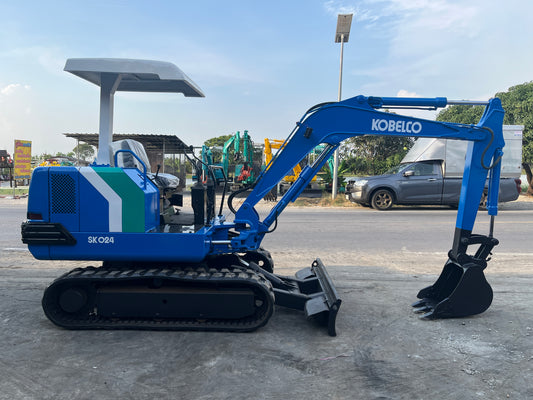 Kobelco SK024