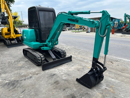 Komatsu PC15-3