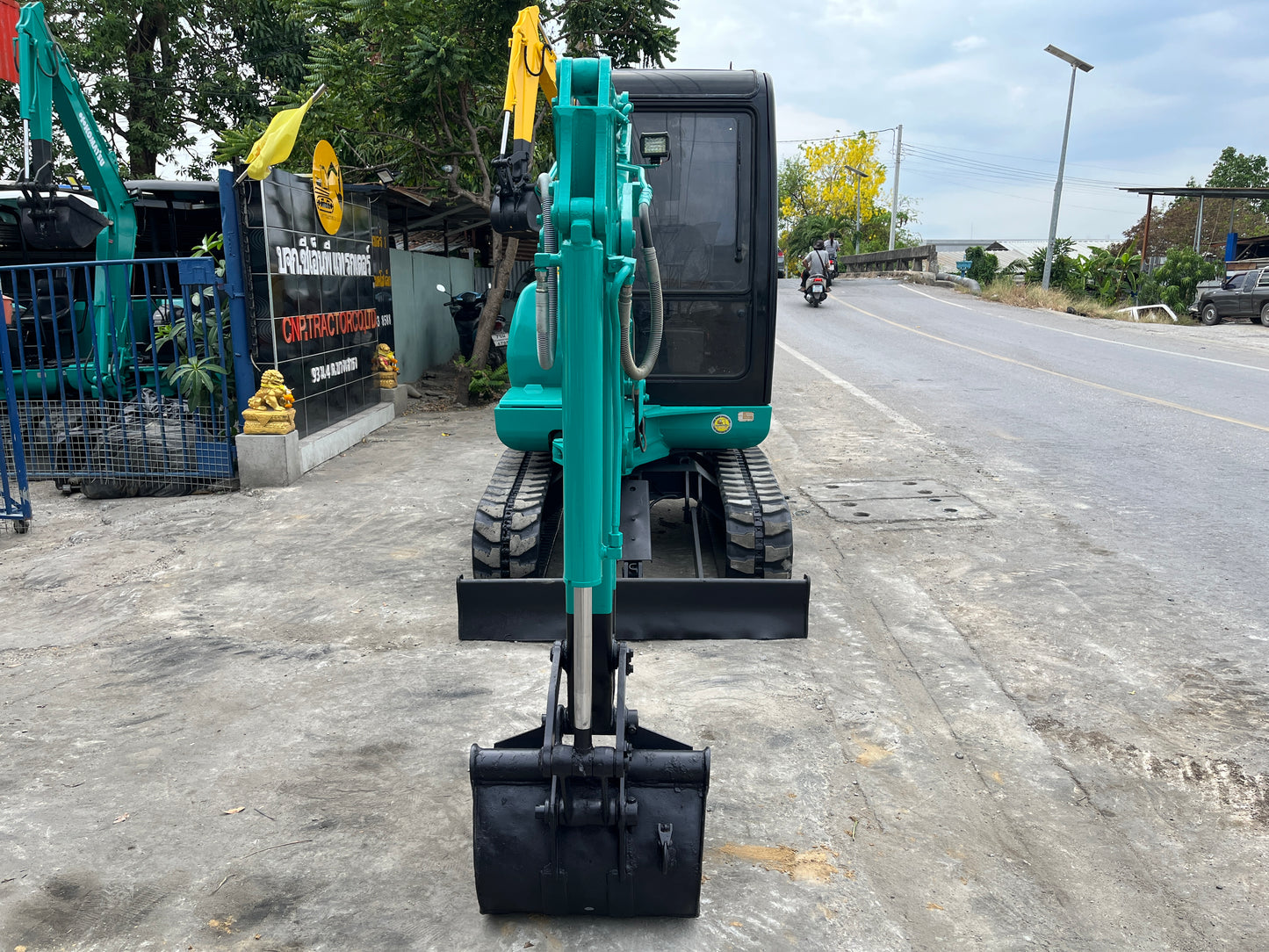 Komatsu PC15-3
