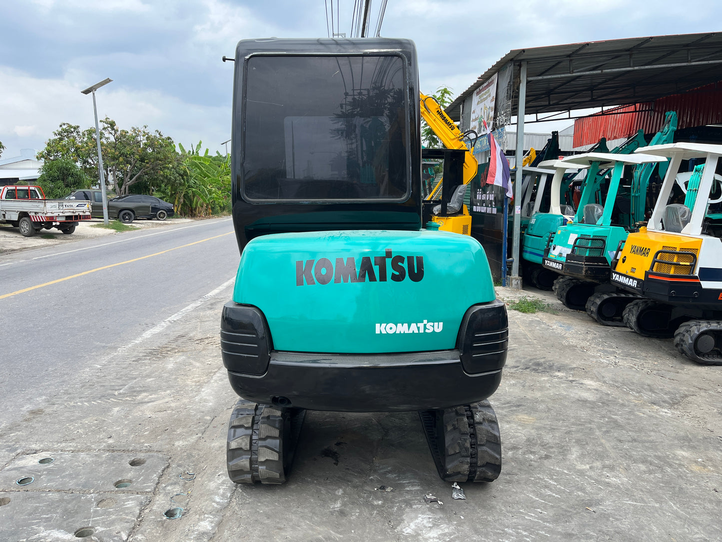 Komatsu PC15-3