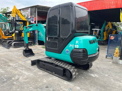 Komatsu PC15-3