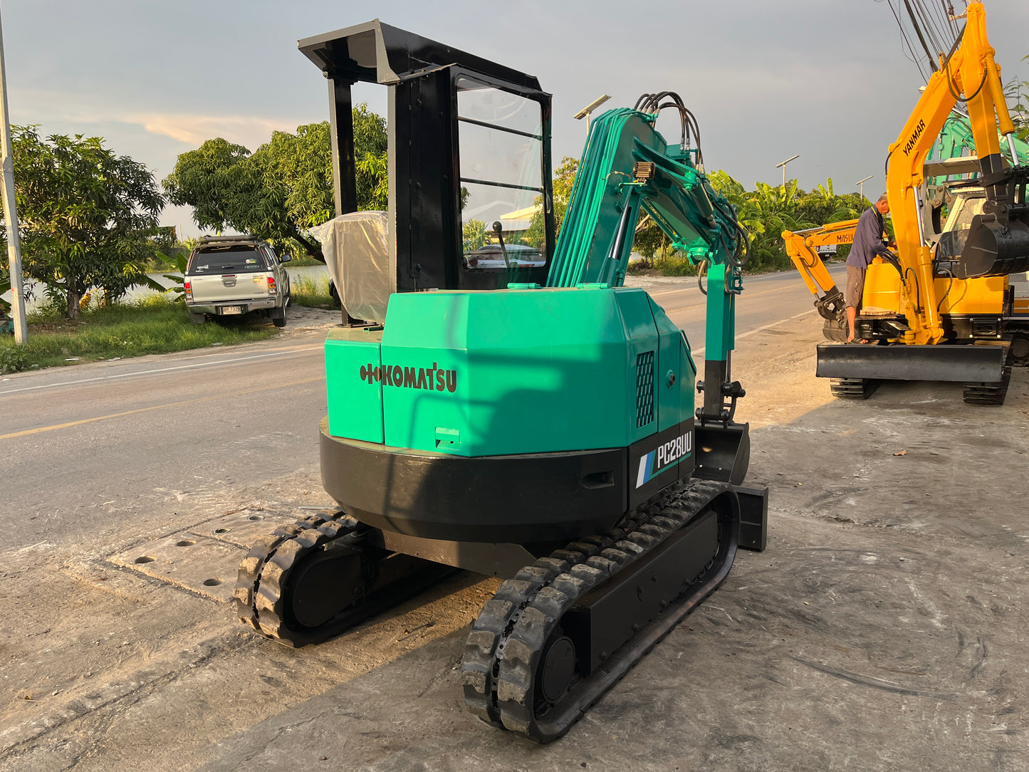 Komatsu PC28UU