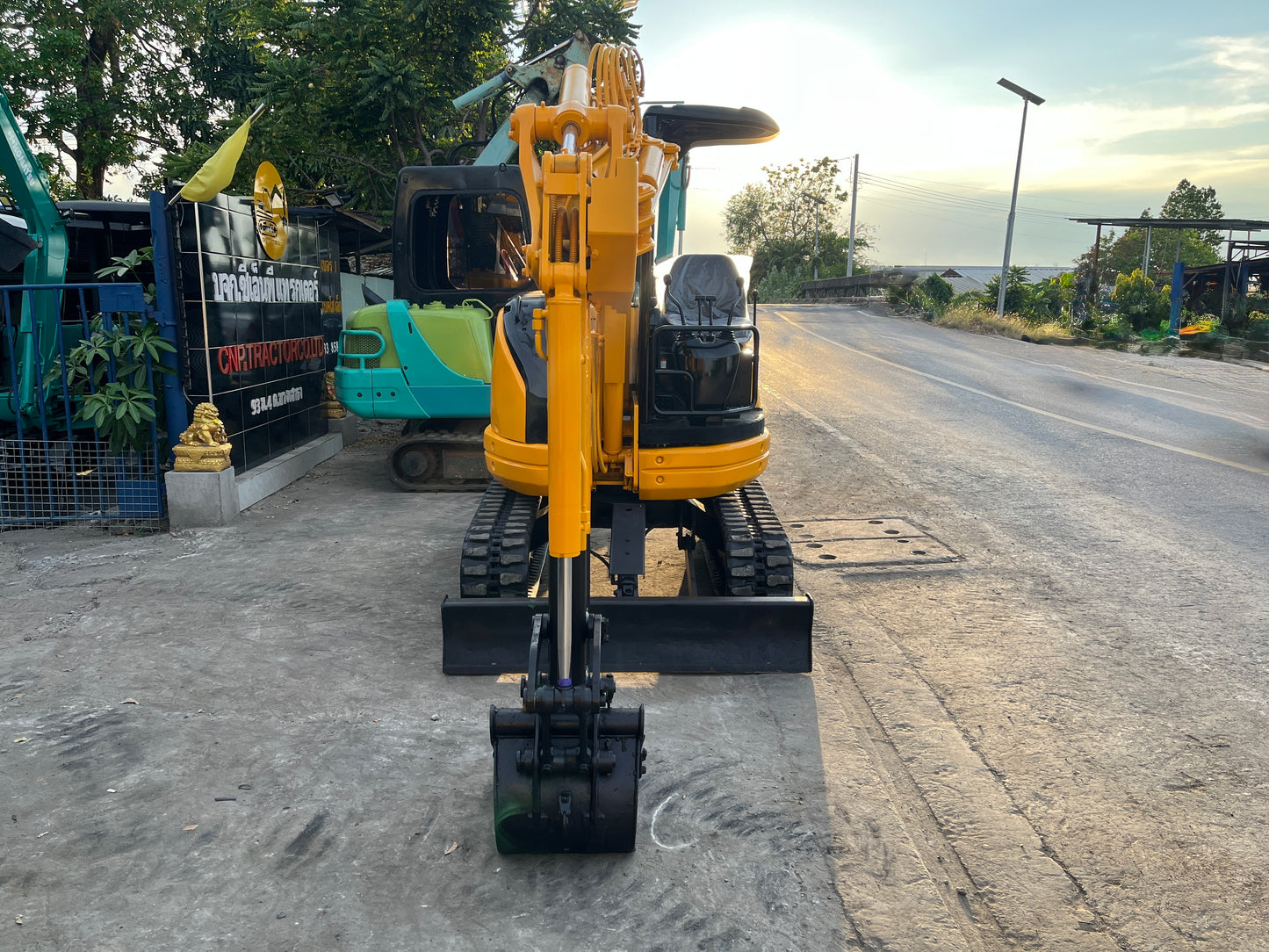 Komatsu PC28UU-2E